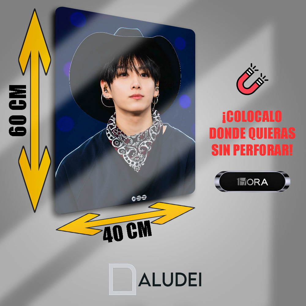 JUNKOOK CON SOMBRERO BTS CUADRO PERSONALIZADO DE ALUMINIO SUBLIMADO 40X60 CM